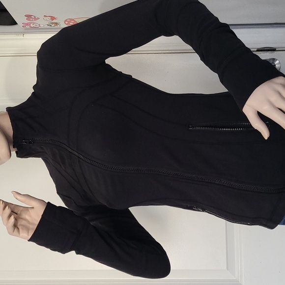 Lululemon athletica ✅ - Picture 2 of 11